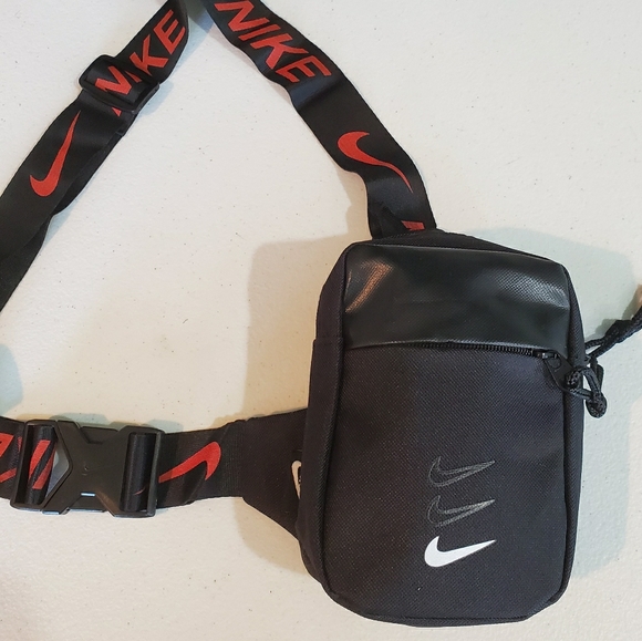 Nike Sling Crossbody Bag